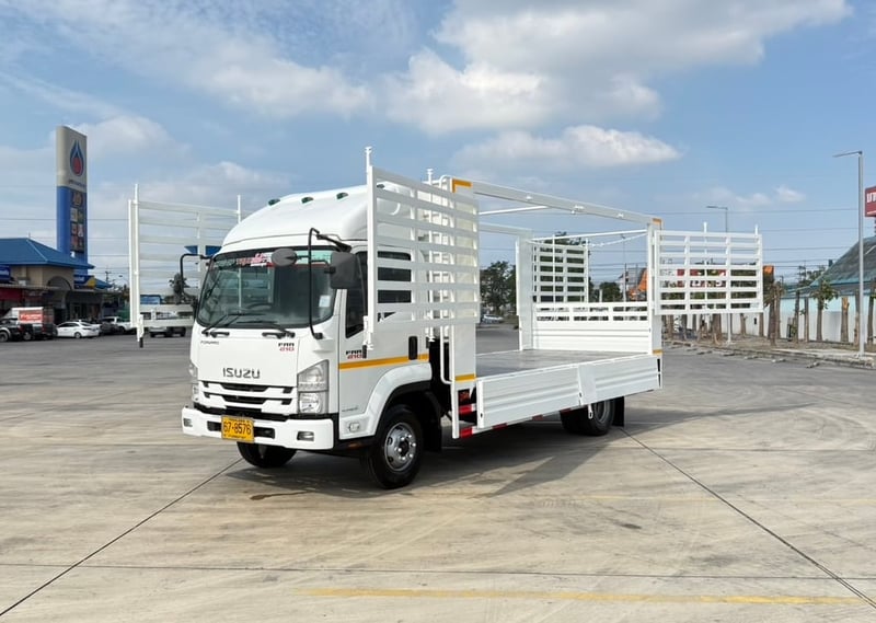 ISUZU FRR 210 ปี 2565 กะบะเหล็กคอก เปิดได้รอบ