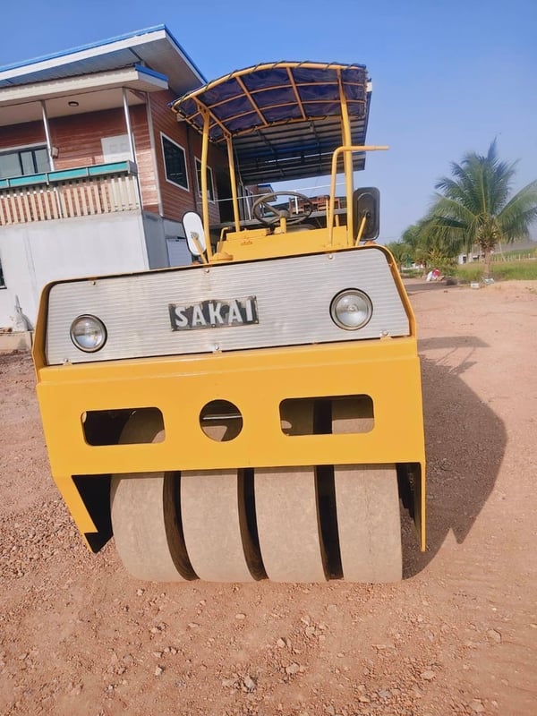 SAKAI TS30H รถบดขนาด 4 ตัน 