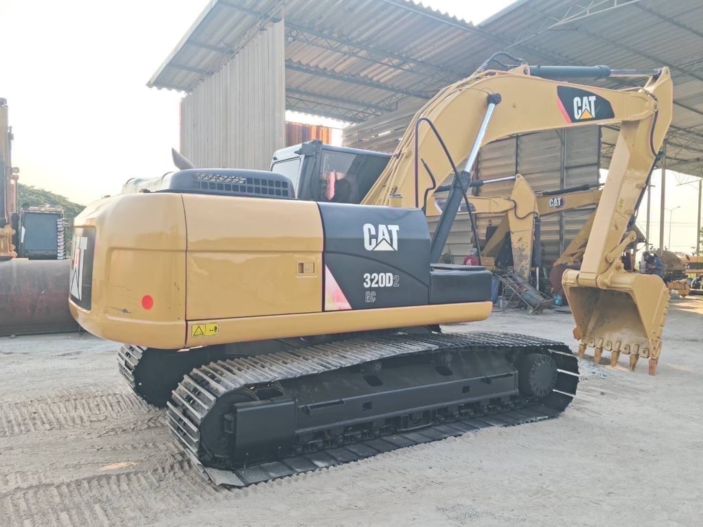 ไมล์ ชม 9200❗️CAT 320 D2 GC ชุดจดทะเบียน ไมล์ ชม 9200❗️CAT 320 D2 GC ชุดจดทะเบียน