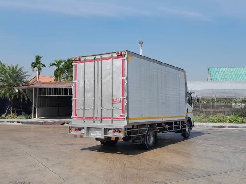 เข้าใหม่❗️ไมล์ 2 หมื่น❗️NEW FRR 190 ปี 2565  6ล้อตู้เย็น