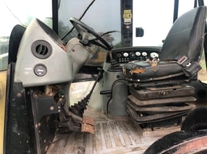 CATERPILLAR 424D รถตักหน้าขุดหลัง CATERPILLAR 424D รถตักหน้าขุดหลัง