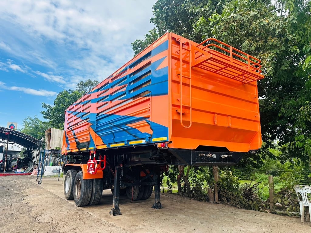 หางเซมิดั้มพ์ ยาว.7.00. เมตร สูง.1.70.เมตร ปี 2566  หางเซมิดั้มพ์ ยาว.7.00. เมตร สูง.1.70.เมตร ปี 2566