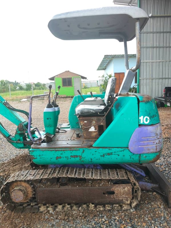 KOMATSU PC10-7 พร้อมใช้  เดิมๆทั้งคัน