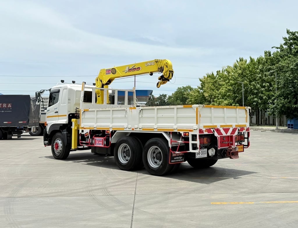 10ล้อติดเครน HINO FM1A 344 แรง 2 เพลา  UNIC URV555 ขนาด 5 ตัน