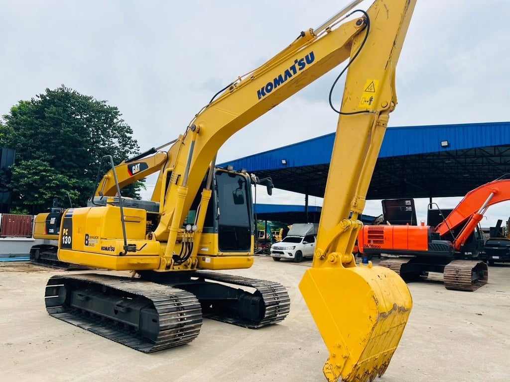 PC130-8 จอเหลือง กล้องหลัง ไฟฟ้าครบ  ระบบดี