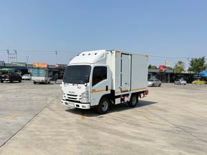 ISUZU NLR 130 แรง 4ล้อตู้แห้ง