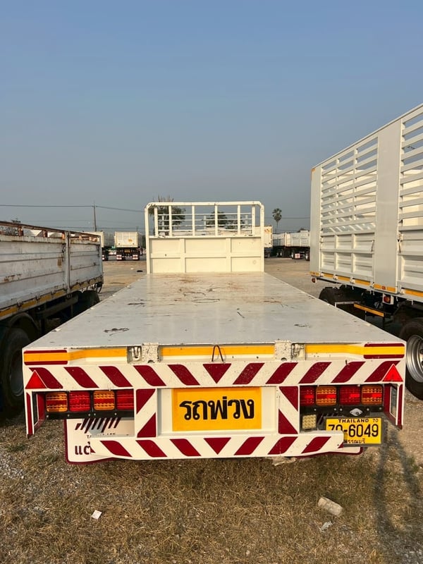 ขายด่วน ลูกพ่วงพื้นเรียบ 2 เพลา