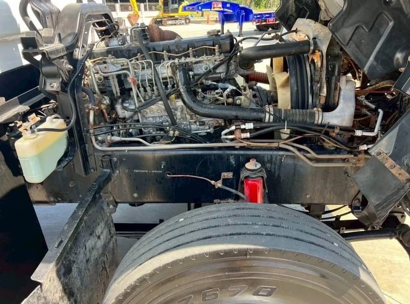 ISUZU FXZ 270 ยูโร 10ล้อดั้มพ์ กะบะสามมิตร