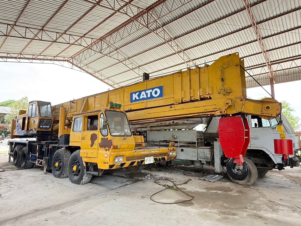 KATO เครน 80 ตัน พร้อมใช้งาน ปี 2548 KATO เครน 80 ตัน พร้อมใช้งาน ปี 2548