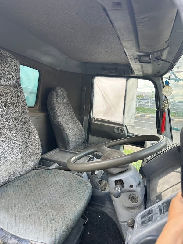 รถ6ล้อ HINO เครื่อง.H07C (210 ) ดั้มพ์หินทราย