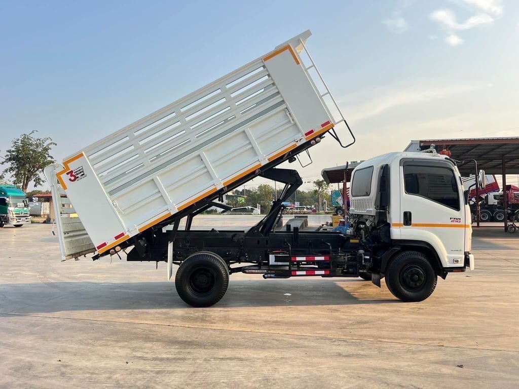 ไมล์ 69,553 กิโล❗️ISUZU FRR 210 แรง ดั้มพ์สามมิตร