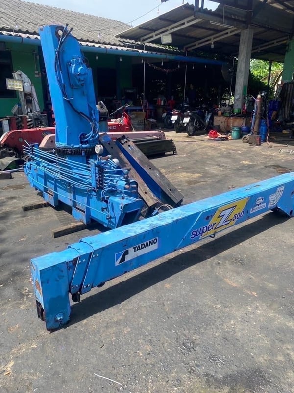 ขายด่วน เครน TADANO  ท้องเเบน ขนาด 4.5 ตัน 3 ปลอก 2 ชัก