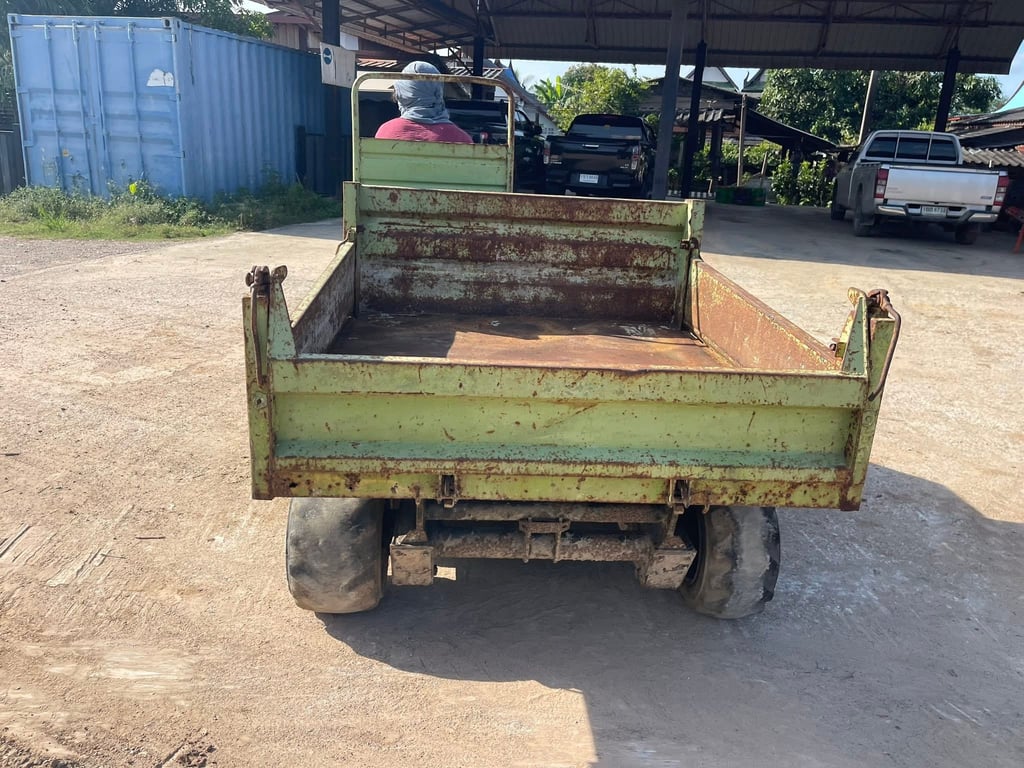 รถดั้มเปอร 8 ล้อ ดั้ม2คิว เครื่องดีเชล 3 สูป ประหยัดน้ำมัน รถดั้มเปอร 8 ล้อ ดั้ม2คิว เครื่องดีเชล 3 สูป ประหยัดน้ำมัน