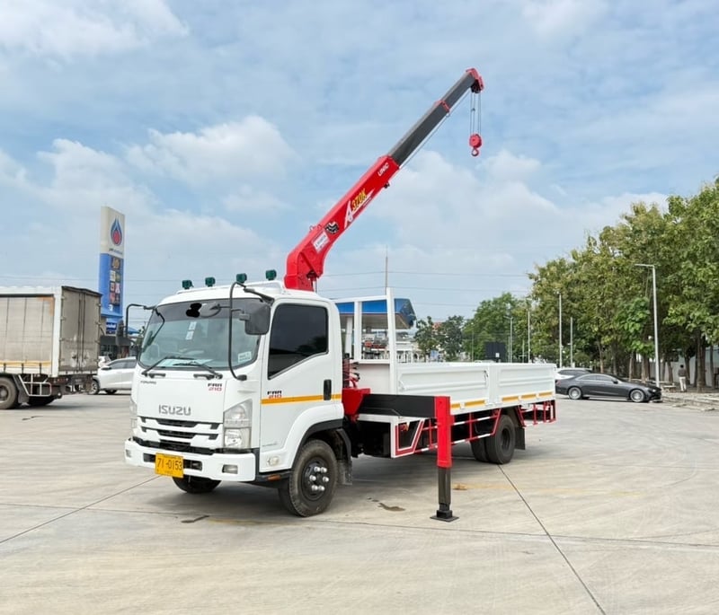 ISUZU FRR 210 ติดเครน UNIC AK 373 ขนาด  3 ตัน
