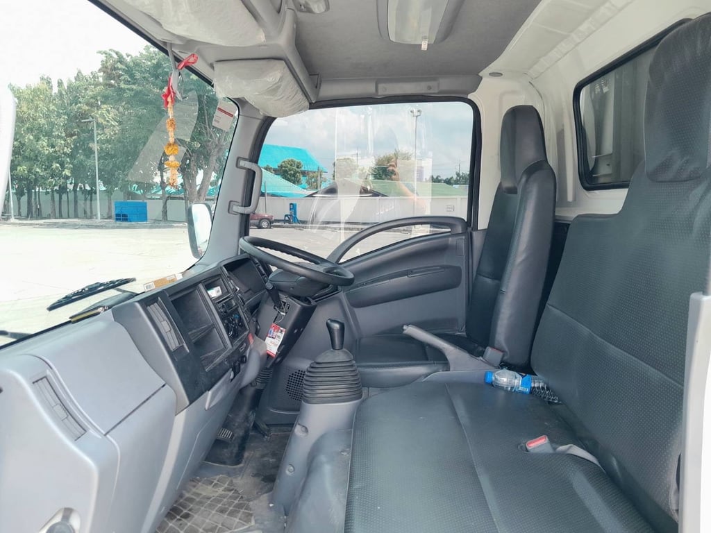 ไมล์ 139,813❗️ISUZU NLR 130 แรง ยาว 3.20 เมตร ปี 2566 ไมล์ 139,813❗️ISUZU NLR 130 แรง ยาว 3.20 เมตร ปี 2566
