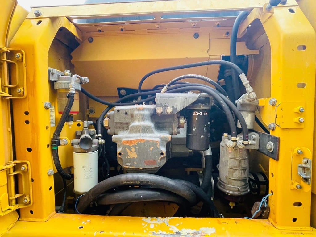 ไมล์ ช.ม 898❗️KOMATSU PC70-8   PM เหลือ 4,000