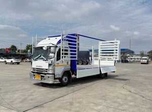 ISUZU FRR 210 ปี 2564 กะบะต่อใหม่พื้นสแตน ISUZU FRR 210 ปี 2564 กะบะต่อใหม่พื้นสแตน