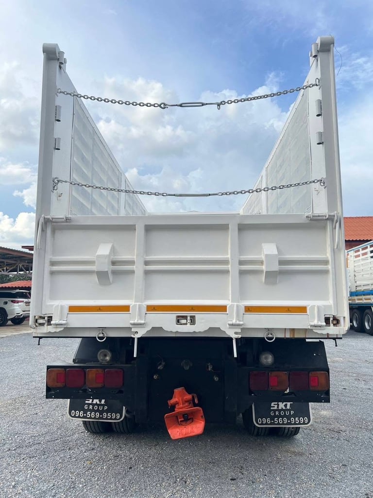 HINO 344 วิกเตอร์ ดั้มพ์ อู่ ยุพยงค์ มีลำโพงลากลูกพ่วง ปี 2560 HINO 344 วิกเตอร์ ดั้มพ์ อู่ ยุพยงค์ มีลำโพงลากลูกพ่วง ปี 2560