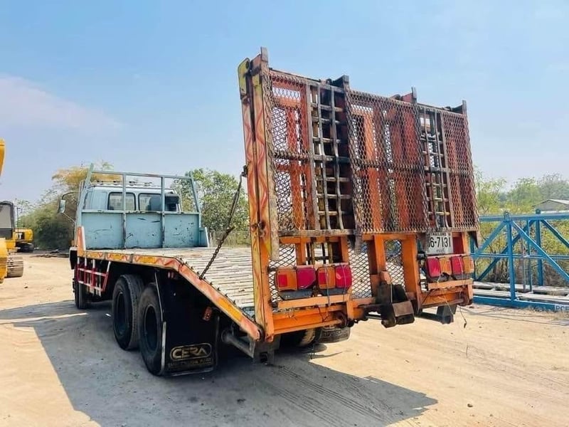 ISUZU 240 สองเพลา ร้อกกี้ 6 เกียรใหญ่