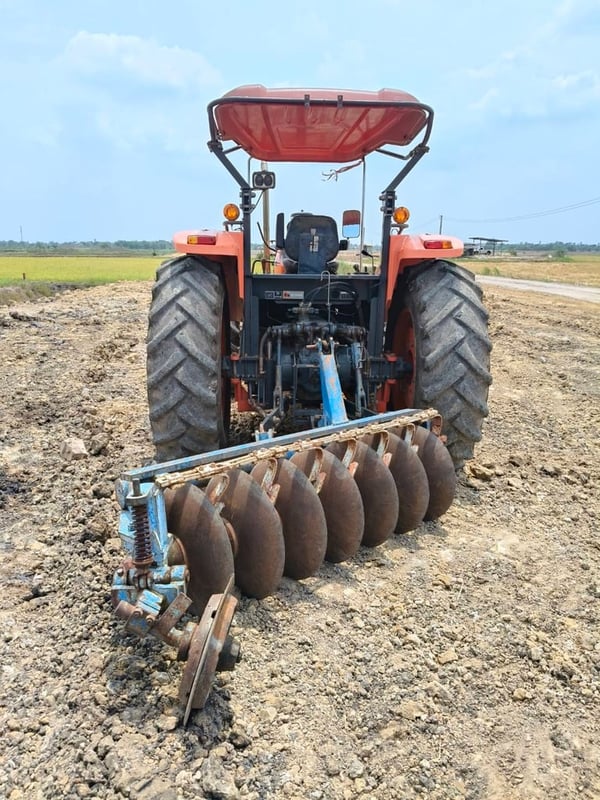 KUBOTA M108s พร้อมใช้งาน KUBOTA M108s พร้อมใช้งาน