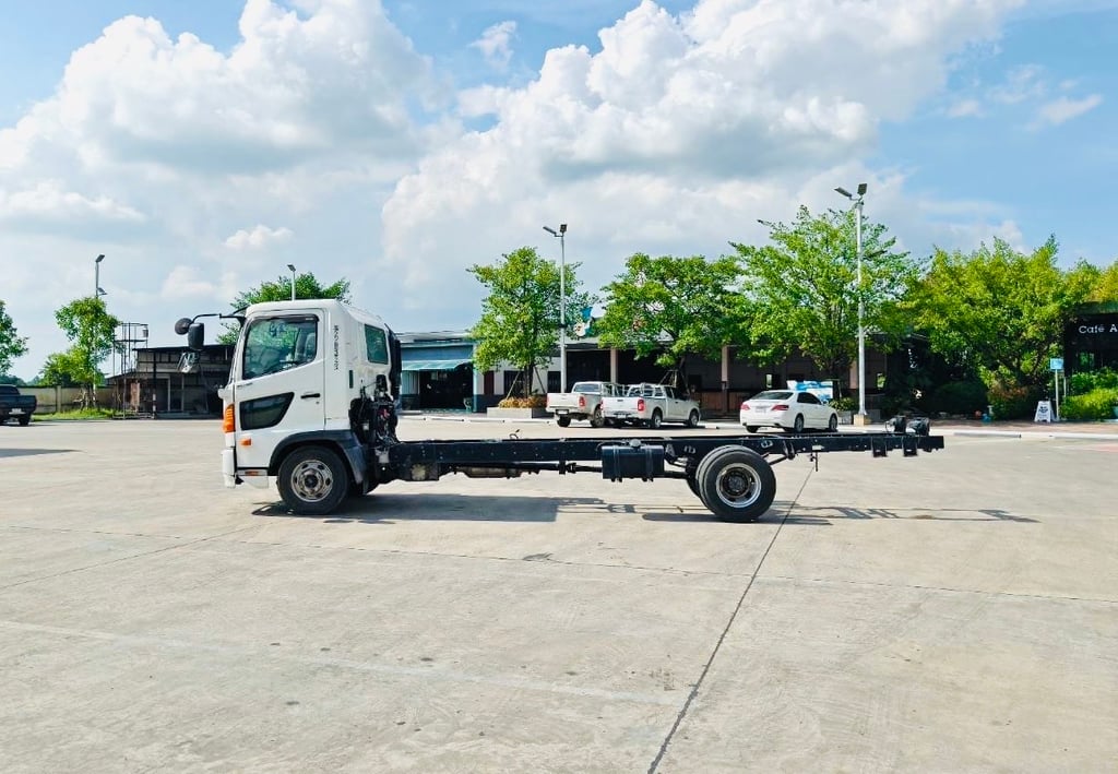 HINO 195 แรง หัวคลัซซี 3.FC9JKA -13720 JO5E เครื่อง 4 สูบ HINO 195 แรง หัวคลัซซี 3.FC9JKA -13720 JO5E เครื่อง 4 สูบ