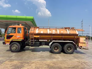 10ล้อ TD 190 แรง บรรทุกน้ำ สวยๆ เดิมๆ 10ล้อ TD 190 แรง บรรทุกน้ำ สวยๆ เดิมๆ