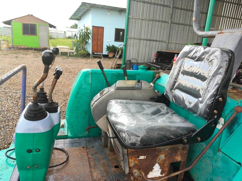 KOMATSU PC10-7 พร้อมใช้  เดิมๆทั้งคัน