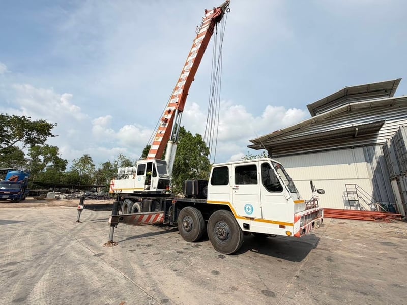 รถเครน TADANO ขนาด 35 ตัน รุ่นTG350M1 5 คอนโทรล รถเครน TADANO ขนาด 35 ตัน รุ่นTG350M1 5 คอนโทรล