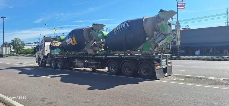 ขายด่วน ขายโม่ 7 คิว ยี่ฮ้อดังๆ มี 2 ใบ  ไห้เลือก โม่ปูน ปี2566  💰750,000.บาท 📞 094-653-6339 อิฐ