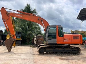 ไมล์ ช.ม 13,000❗️HITACHI รุ่น Zx200-1 พิมพ์นิยม  ซีเรียลสูง