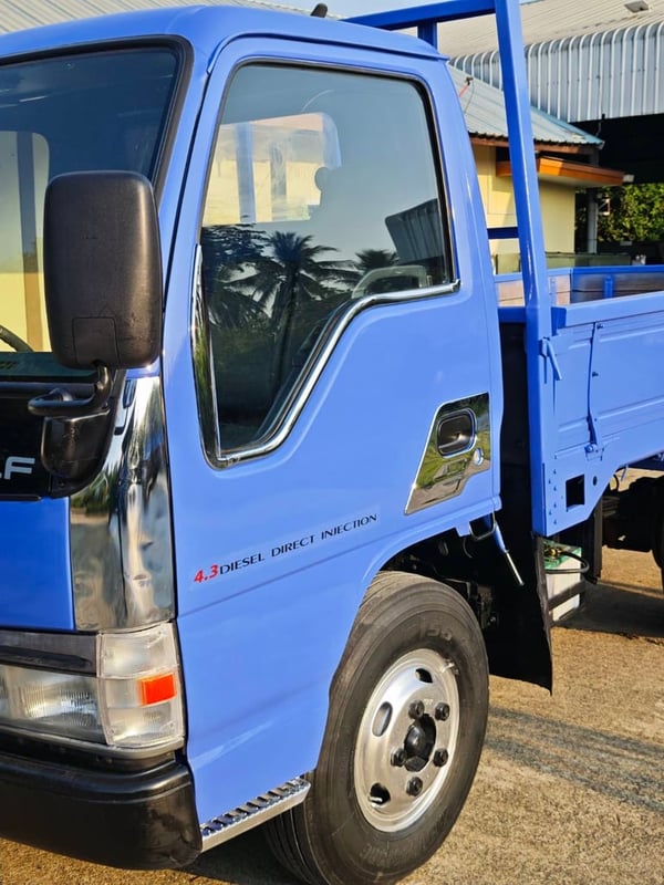 SUZU NKR 120 รถจดประกอบ 4 ล้อกลาง ไม่ติดเวลา SUZU NKR 120 รถจดประกอบ 4 ล้อกลาง ไม่ติดเวลา