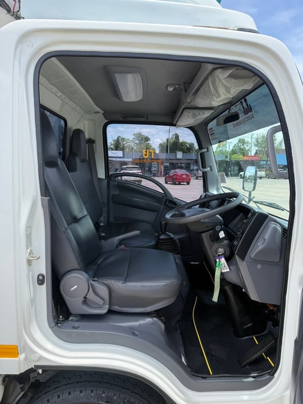ISUZU NEW NLR 130 MT 088-9799578  ตู้เย็นติดลบ 20 องศา 