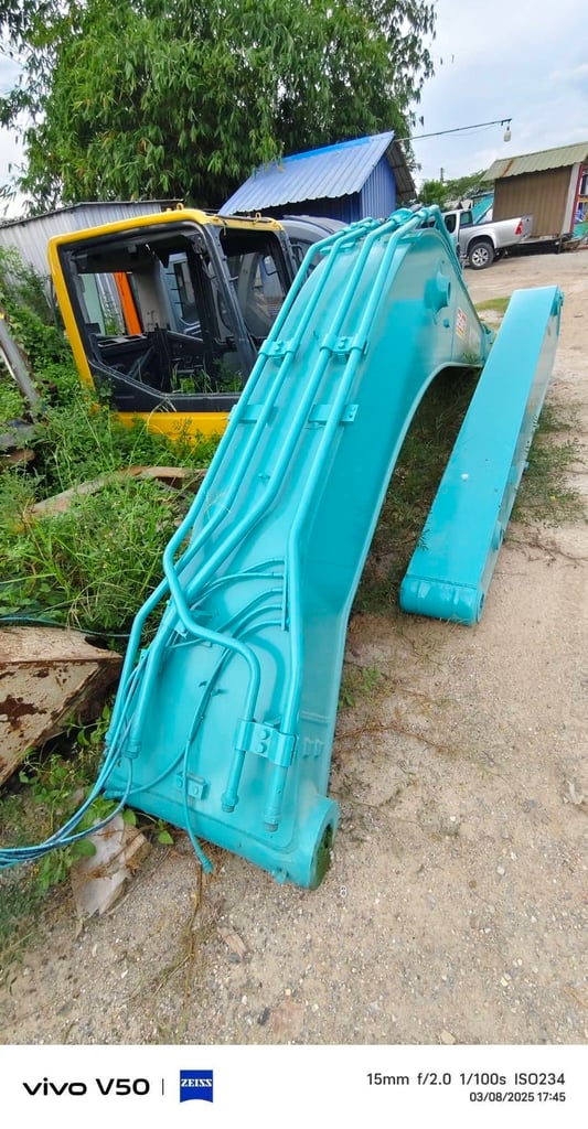 ขายบูมอาร์ม แบคโฮ SK200-6-6-8 KOBELCO สภาพสวยๆ ขายบูมอาร์ม แบคโฮ SK200-6-6-8 KOBELCO สภาพสวยๆ