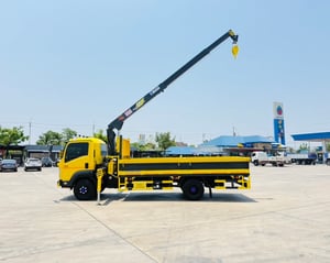 ISUZU FRR 210 แรง 6ล้อติดเครน 4.5 ตัน 