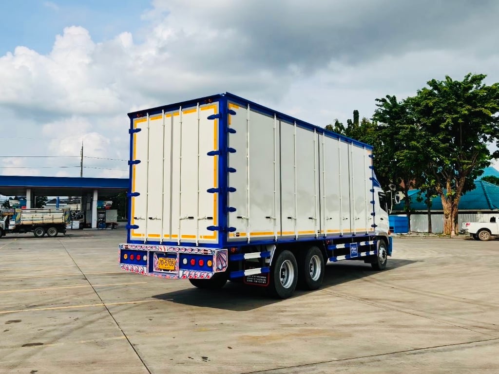 ไมล์ 72,897 กิโล❗️HINO FL8L 260 เเรง ตู้เเห้ง 10 บาน