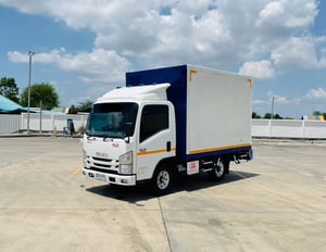 ISUZU  NLR 130 ตู้แห้ง 2 บานท้าย