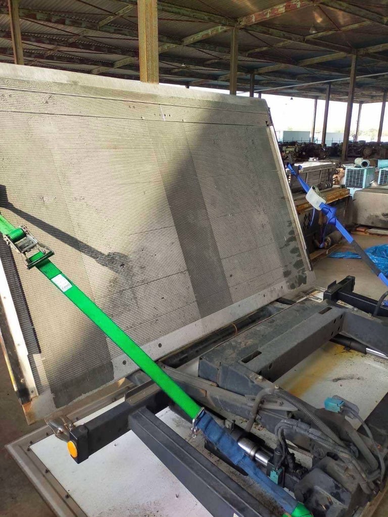 ลิฟต์ท้ายรถ 4 กระบอก ❗️นำเข้า เก่าญี่ปุ่น❗️ ขนาด 1.5 ตัน