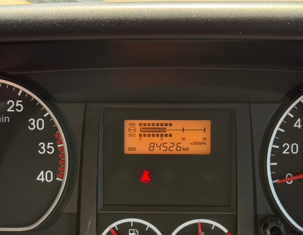 ฟรีๆ❗️ค่าจัด ค่าโอน ค่าส่ง ทั่วไทย❗️ไมล์ 84,526 กิโล ISUZU NEW FRR 210 ปี 2566 ติดเครน 3 ตัน