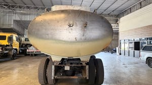 HINO FM8J 260 บรรทุกน้ำ ใส่แท็งก์ใหม่ HINO FM8J 260 บรรทุกน้ำ ใส่แท็งก์ใหม่