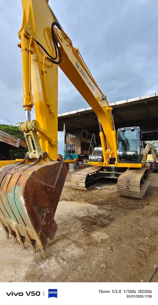 SUMITOMO SH210F-5 เล่มทะเบียน มีลายหัวเจาะ