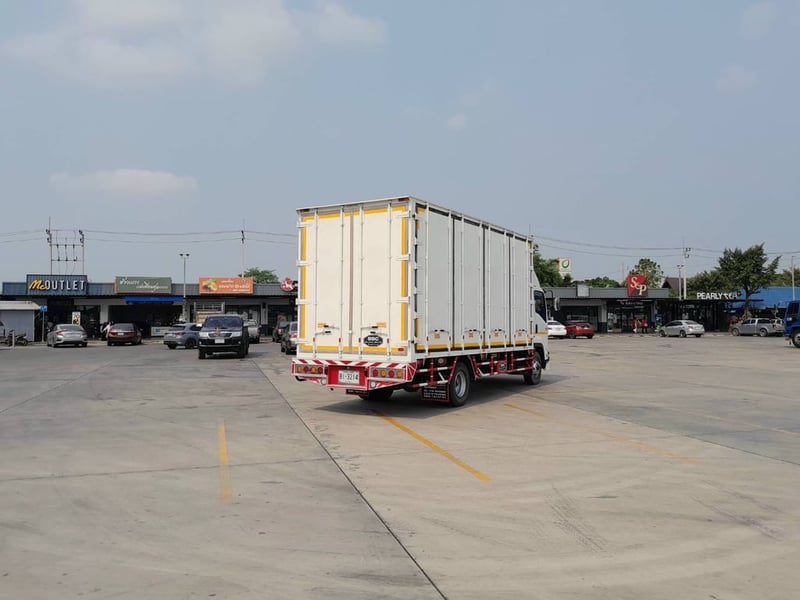 ไมล์ 41,066❗️ISUZU NEW FRR 210 ตู้แห้ง 10 บาน ไมล์ 41,066❗️ISUZU NEW FRR 210 ตู้แห้ง 10 บาน