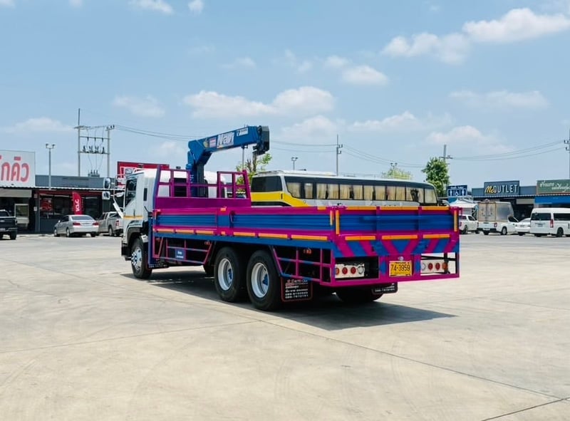 ISUZU FVM 300 แรง 10ล้อติดเครน 5 ตัน