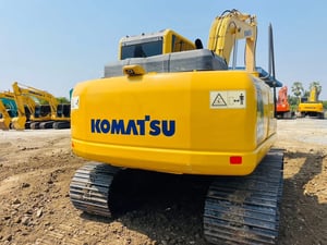 PC130-8 จอเหลืองกล้องหลัง รถสวยเดิม สีเดิม เครื่องปั้มแห้ง เอวแนน่ โช่หน่า เฟรมสวย  ชุดจดทะเบียน ราคา 1,100,000.บาท 📞094-653-6339 อิฐ