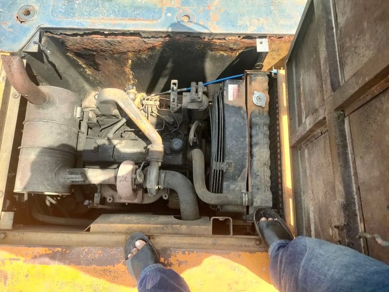 รถแบคโฮ PC120-5 ลอเลอร์ 7 ลูก รถแบคโฮ PC120-5 ลอเลอร์ 7 ลูก