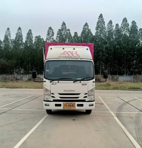 ISUZU NPR 150 แรง 6ล้อตู้เเห้ง  10 บาน