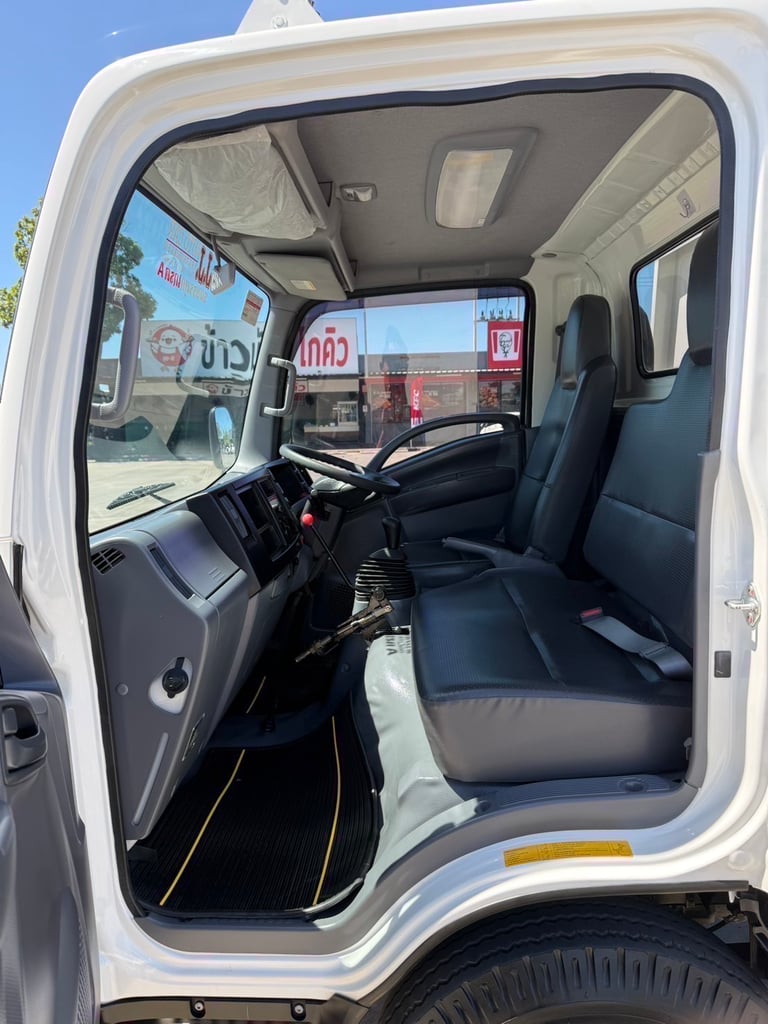 ฟรีๆ❗️ค่าจัด ค่าโอน ส่งทั่วไทย❗️ไมล์ 16,864 กิโล❗️ ISUZU NMR 130 ปี 2566 ดั้มพ์ 3 คิว 