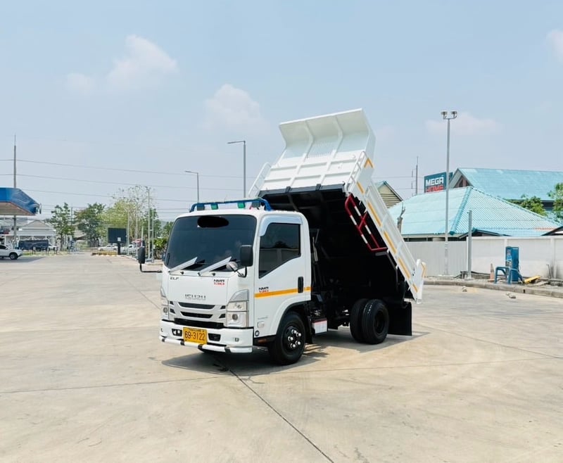 ISUZU NMR 130 MT 6ล้อดั้มพ์ 3 คิว