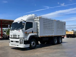 ISUZU 240 เพลาเดียว (ไม่ดั้มพ์) ยาว 6.50 เมตร สามมิตร ปี 2554 ISUZU 240 เพลาเดียว (ไม่ดั้มพ์) ยาว 6.50 เมตร สามมิตร ปี 2554