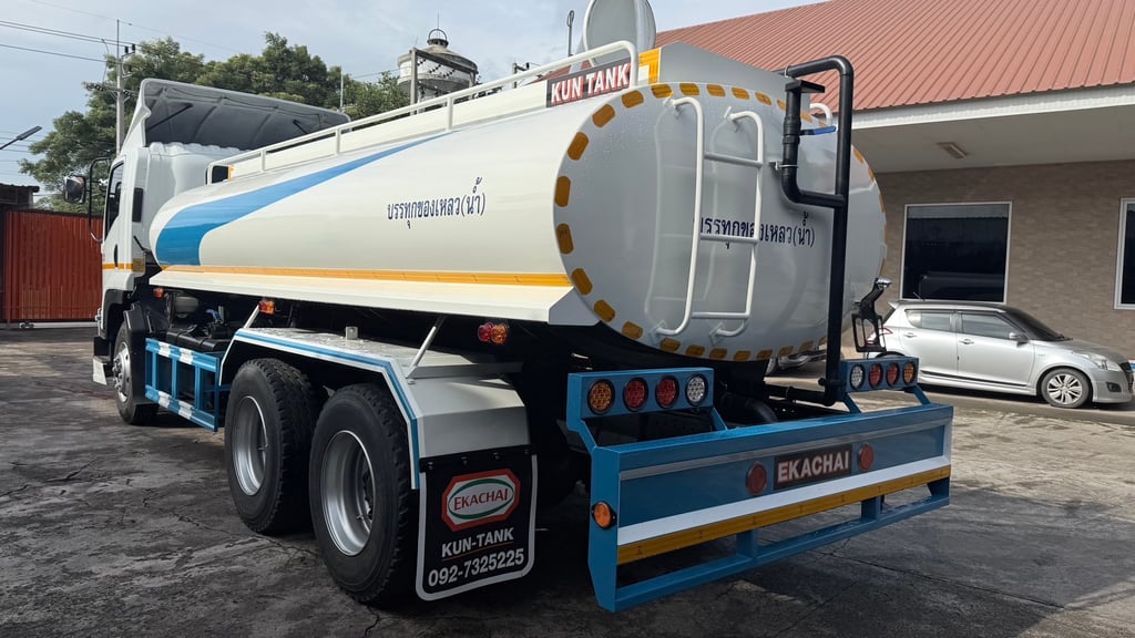ISUZU FXZ 300 แรง บรรทุกน้ำ แท็งค์ต่อใหม่ ปี 2558 ISUZU FXZ 300 แรง บรรทุกน้ำ แท็งค์ต่อใหม่ ปี 2558