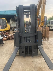 โฟล์คลิฟท์ 3 ตัน ดีเซล เสาทูฟรีเข้าตู้ เครื่องดีระบบพร้อมใช้ โฟล์คลิฟท์ 3 ตัน ดีเซล เสาทูฟรีเข้าตู้ เครื่องดีระบบพร้อมใช้